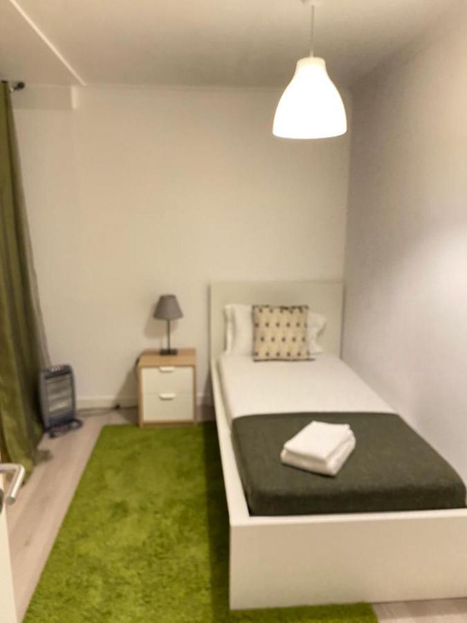 Duplex Proximo Do Aeroporto Lisboa Apartment Bagian luar foto